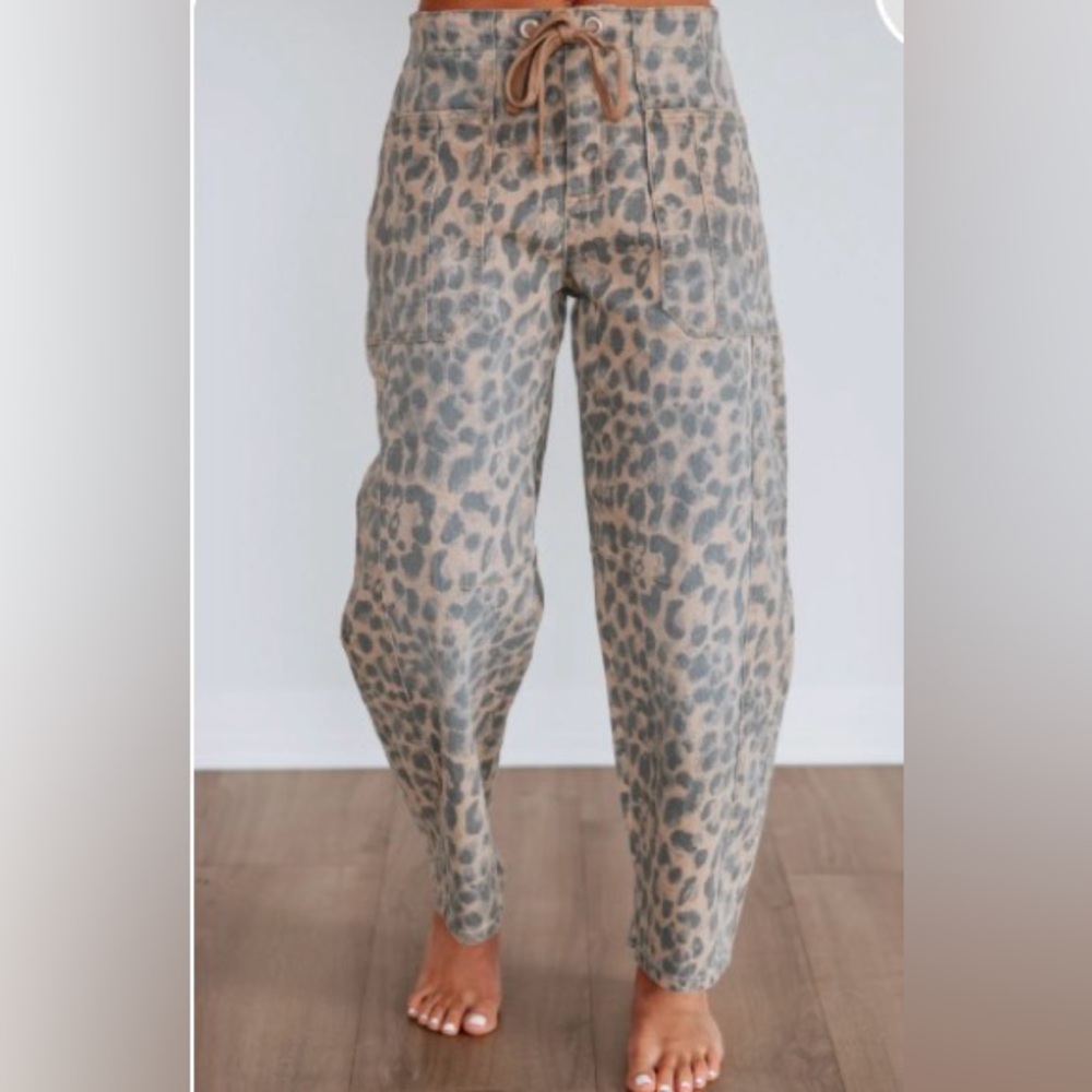 Risen laurel Leopard Print Pants barrel leg